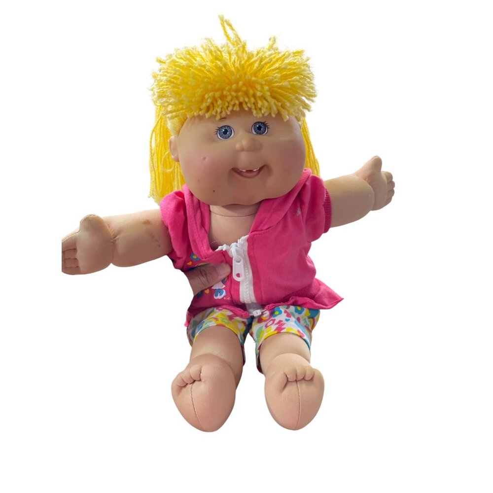Xavier Roberts vintag Cabbage Patch Kid Doll With Yellow Yarn Hair SKU 8607